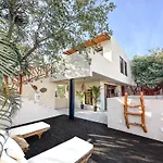 Amazing Suite Looking At The Pool With Jacuzzi Excellent Location